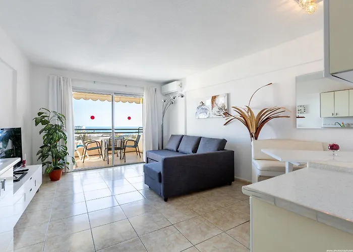 Апартаменти Great Location K Адехе