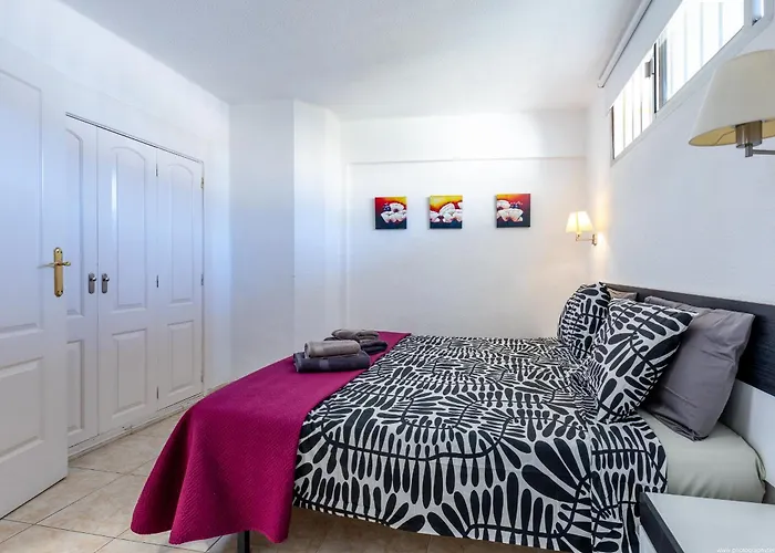 Апартаменти Great Location K Адехе