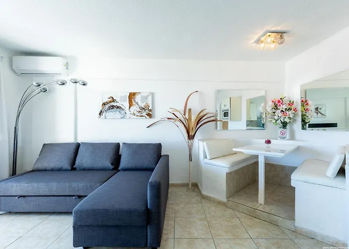 Апартаменти Great Location K *